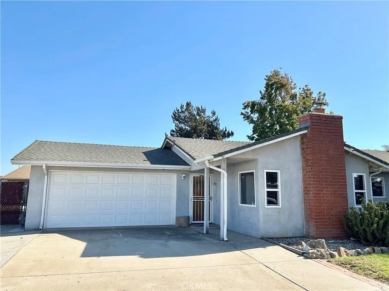 1208 Clinton Court