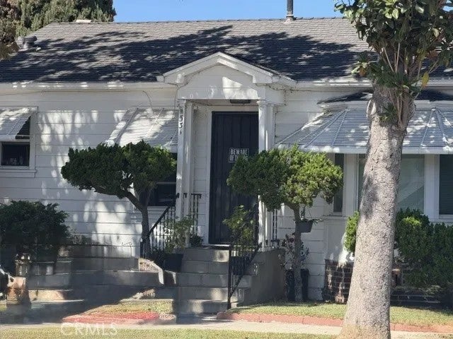 531 W Denni