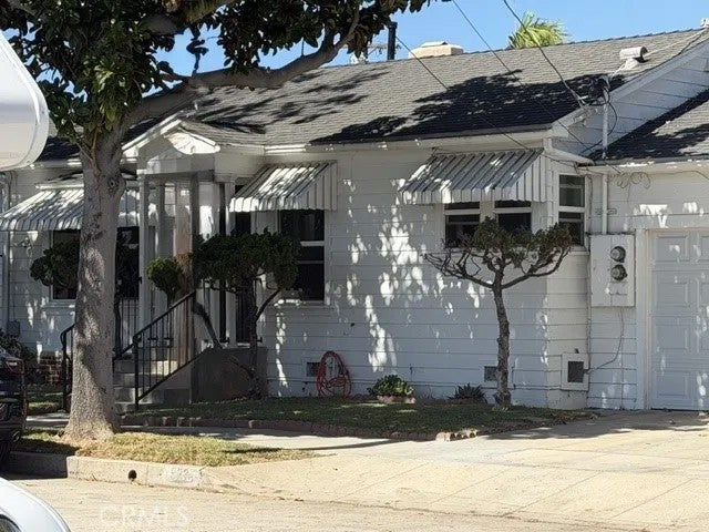 531 W Denni