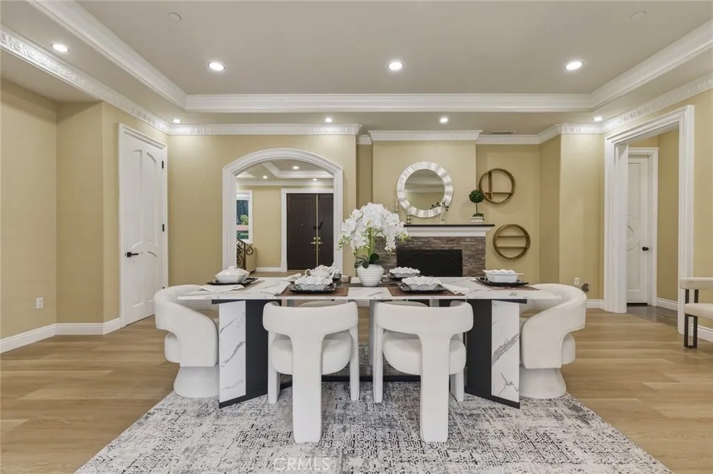 185 W Palm