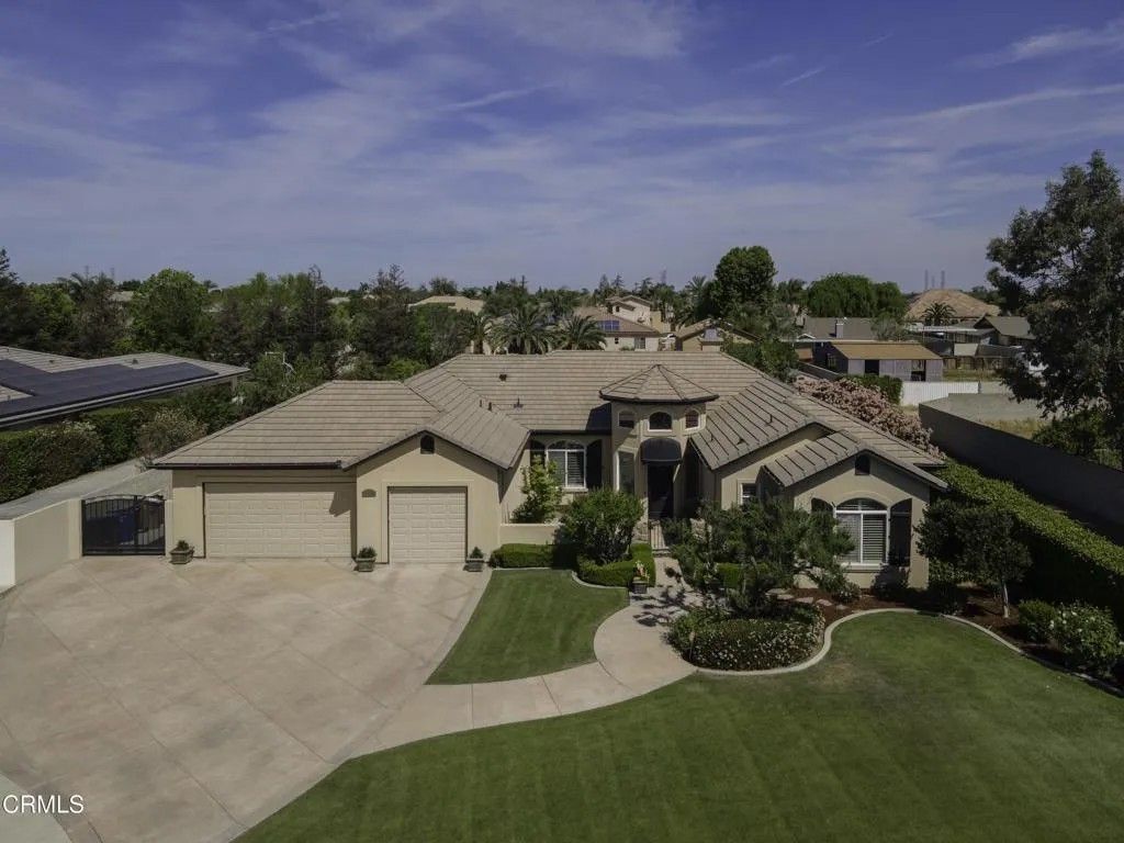 Photo of 14918 Thunder Valley Road, Bakersfield, CA 93314 (MLS # V1-35453)