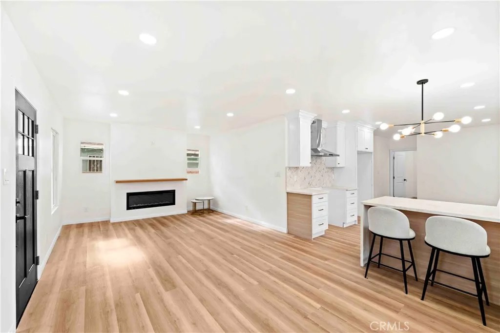 324 E 84th Street