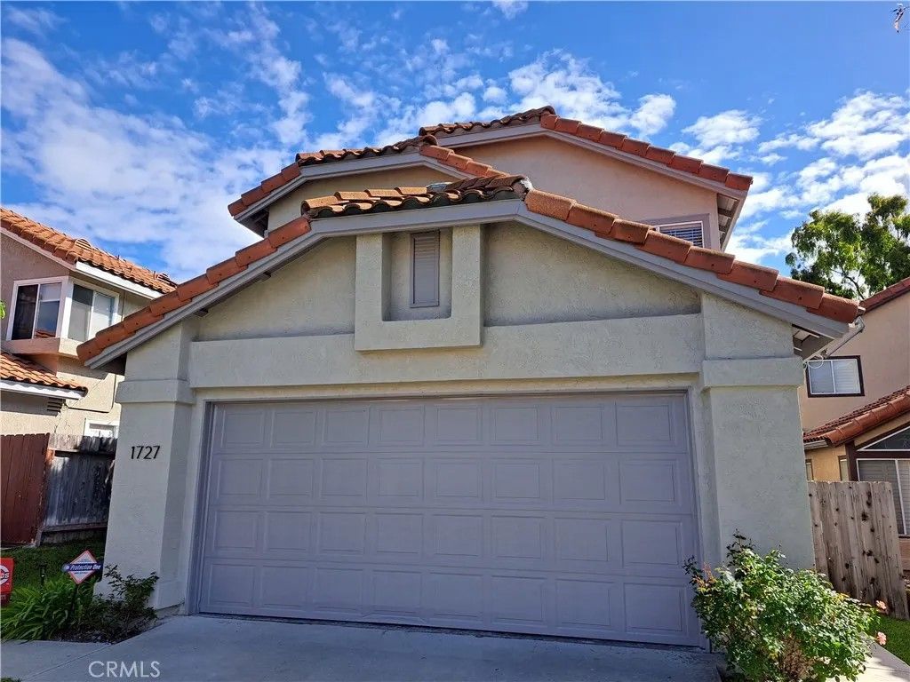 Photo of 1727 Avenida Vista Labera, Oceanside, CA 92056 (MLS # ND26085762)