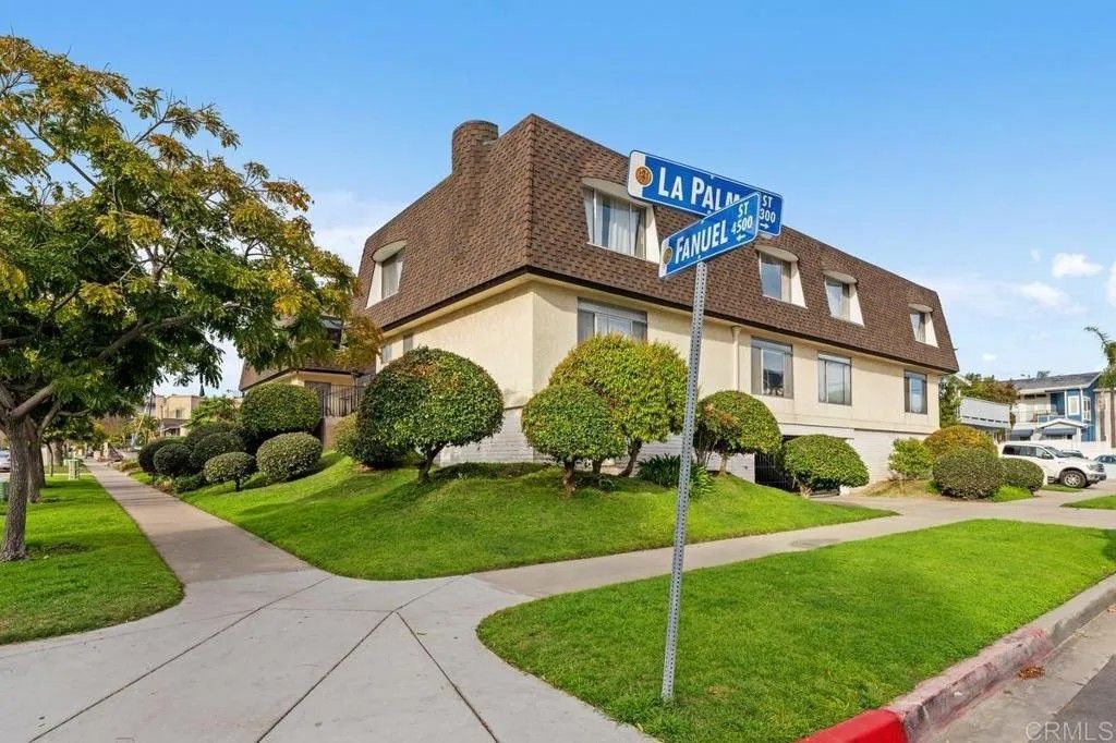 Photo of 4051 Fanuel St #8, Pacific Beach (san Diego), CA 92109 (MLS # NDP2600951)