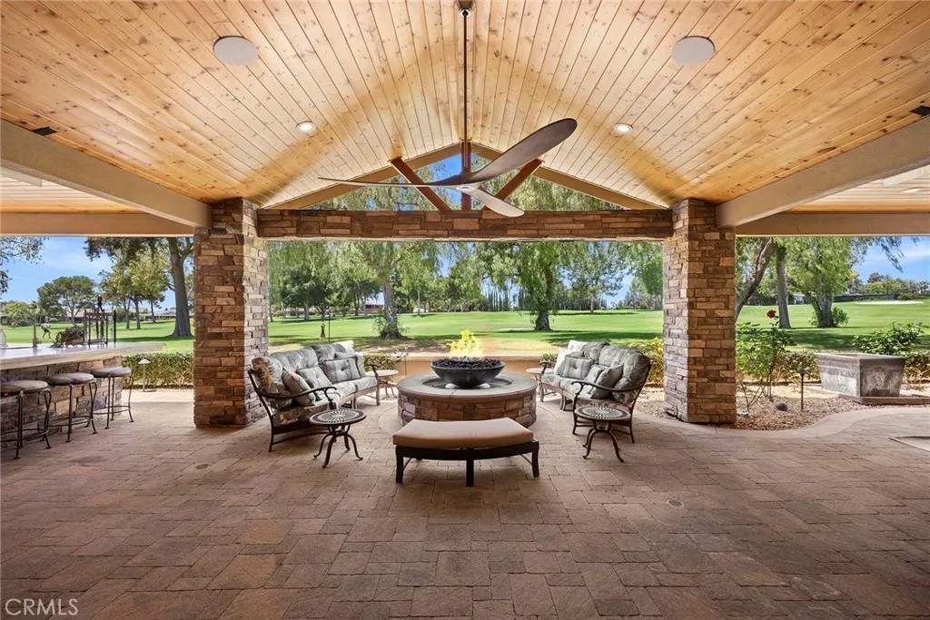 6001 Country View