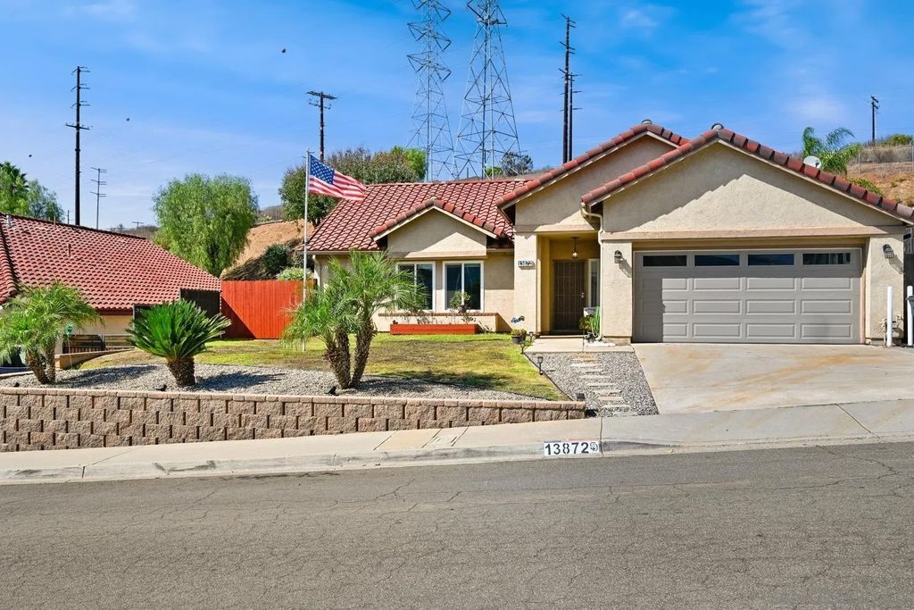 Photo of 13872 Jack Oak Ln, Lakeside, CA 92040 (MLS # 2600516)