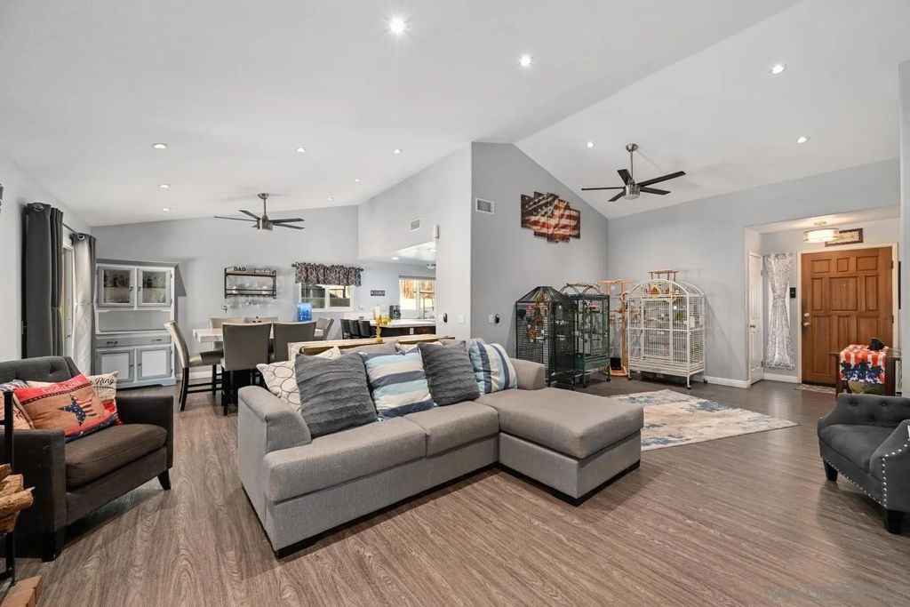 Photo of 13872 Jack Oak Ln, Lakeside, CA 92040 (MLS # 2600516)