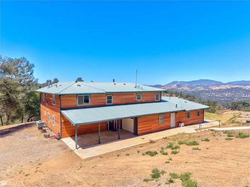 4921 Lookout Mountain