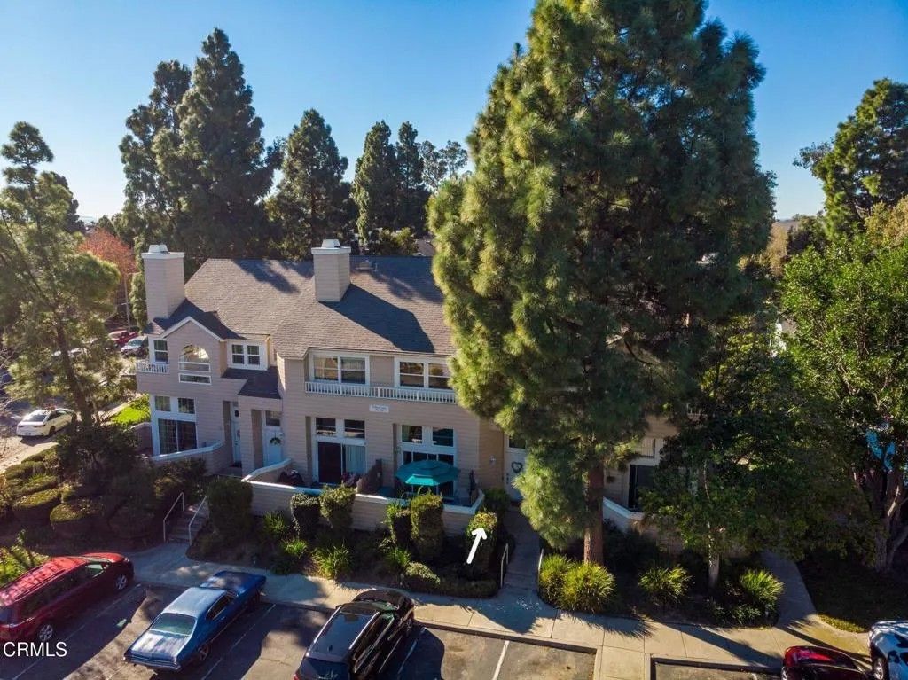 Photo of 909 Gilbert Lane, Ventura, CA 93003 (MLS # V1-34200)