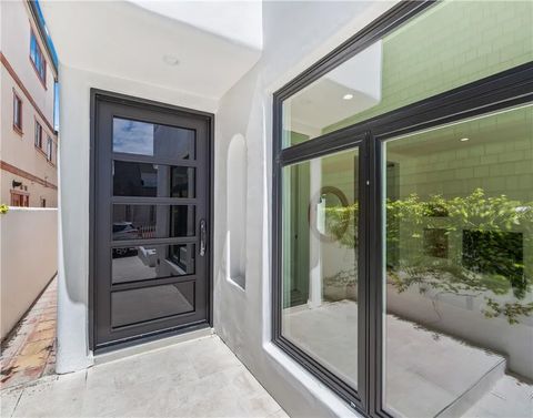 Tiny photo for 541 4th, Manhattan Beach, CA 90266 (MLS # OC25265072)