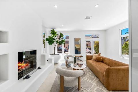 Tiny photo for 541 4th, Manhattan Beach, CA 90266 (MLS # OC25265072)