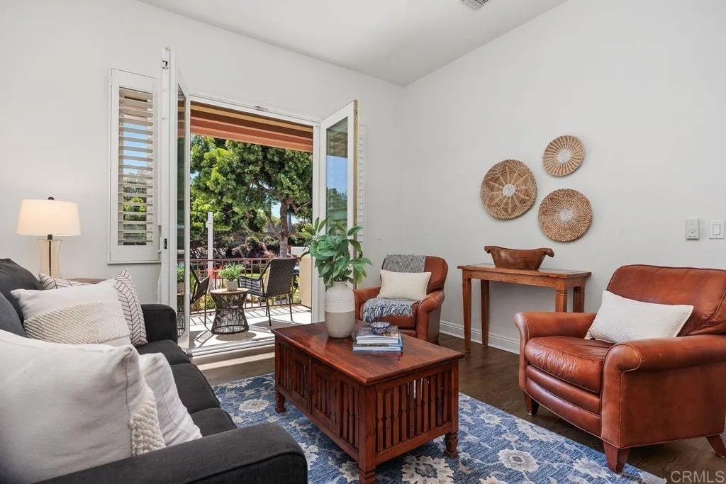 1034 Alexandra Lane