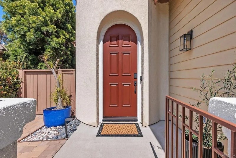 1034 Alexandra Lane