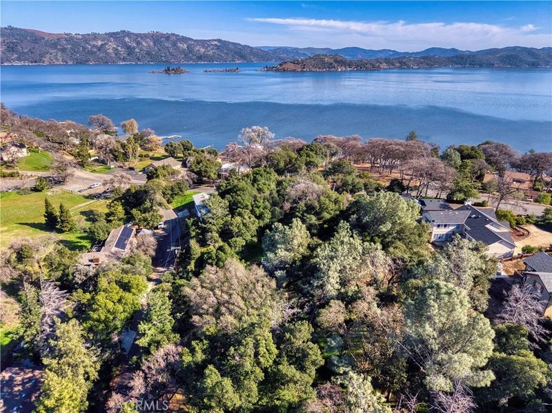 2999 Buckingham Dr.