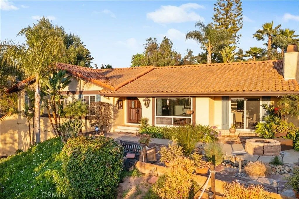 Photo of 6731 Via De La Reina, Bonsall, CA 92003 (MLS # SW25104180)