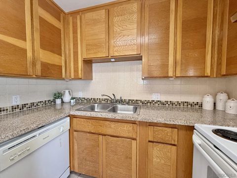 Tiny photo for 4082 Albatross St #7, San Diego, CA 92103 (MLS # 260004378)