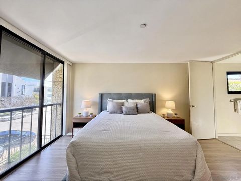 Tiny photo for 4082 Albatross St #7, San Diego, CA 92103 (MLS # 260004378)