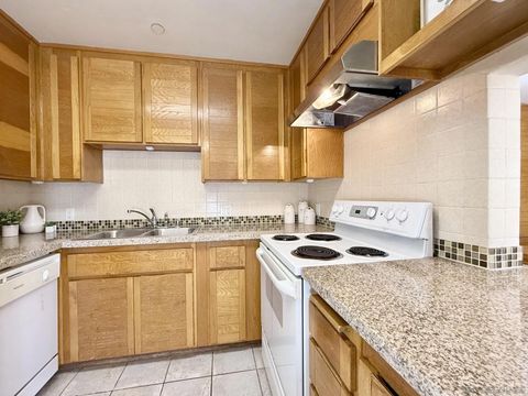 Tiny photo for 4082 Albatross St #7, San Diego, CA 92103 (MLS # 260004378)