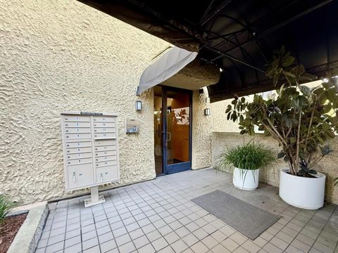 Tiny photo for 4082 Albatross St #7, San Diego, CA 92103 (MLS # 260004378)