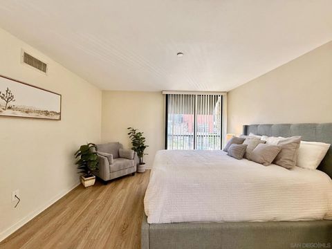 Tiny photo for 4082 Albatross St #7, San Diego, CA 92103 (MLS # 260004378)