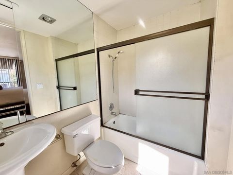 Tiny photo for 4082 Albatross St #7, San Diego, CA 92103 (MLS # 260004378)