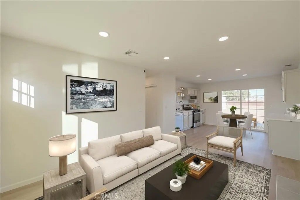 Photo of 22090 Cherokee Avenue, Apple Valley, CA 92307 (MLS # HD25251245)