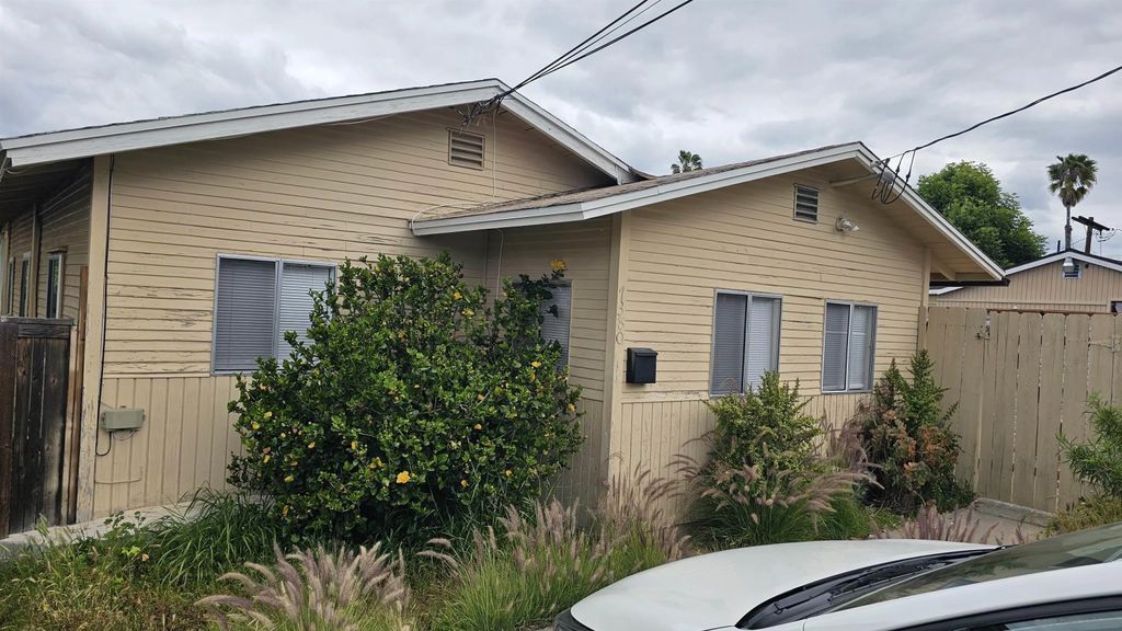 Photo of 7380 Mohawk St, La Mesa, CA 91942 (MLS # 260004098)