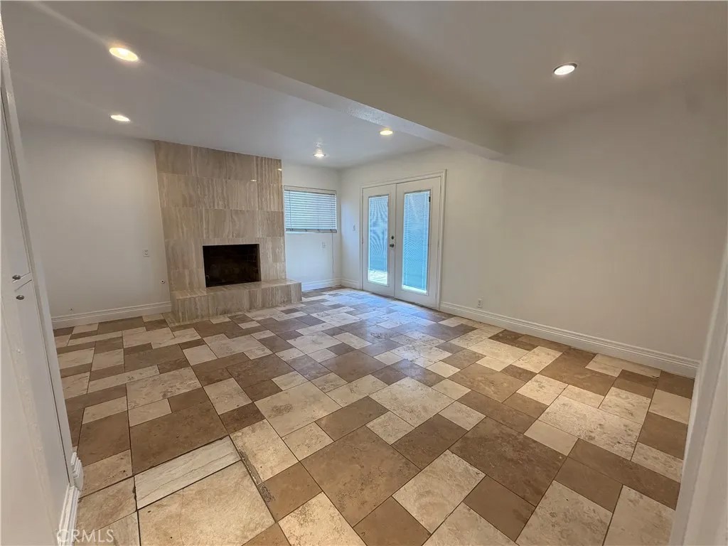 21529 Dolores