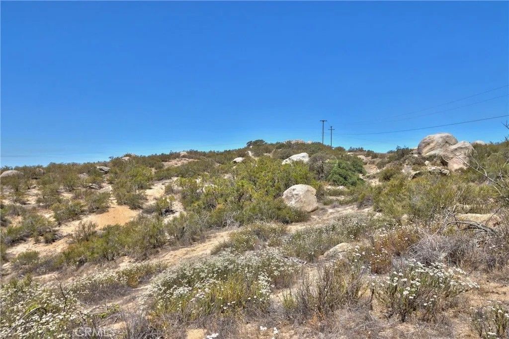Photo of 0 Crazy Horse Canyon Rd, Aguanga, CA 92536 (MLS # SW25151760)