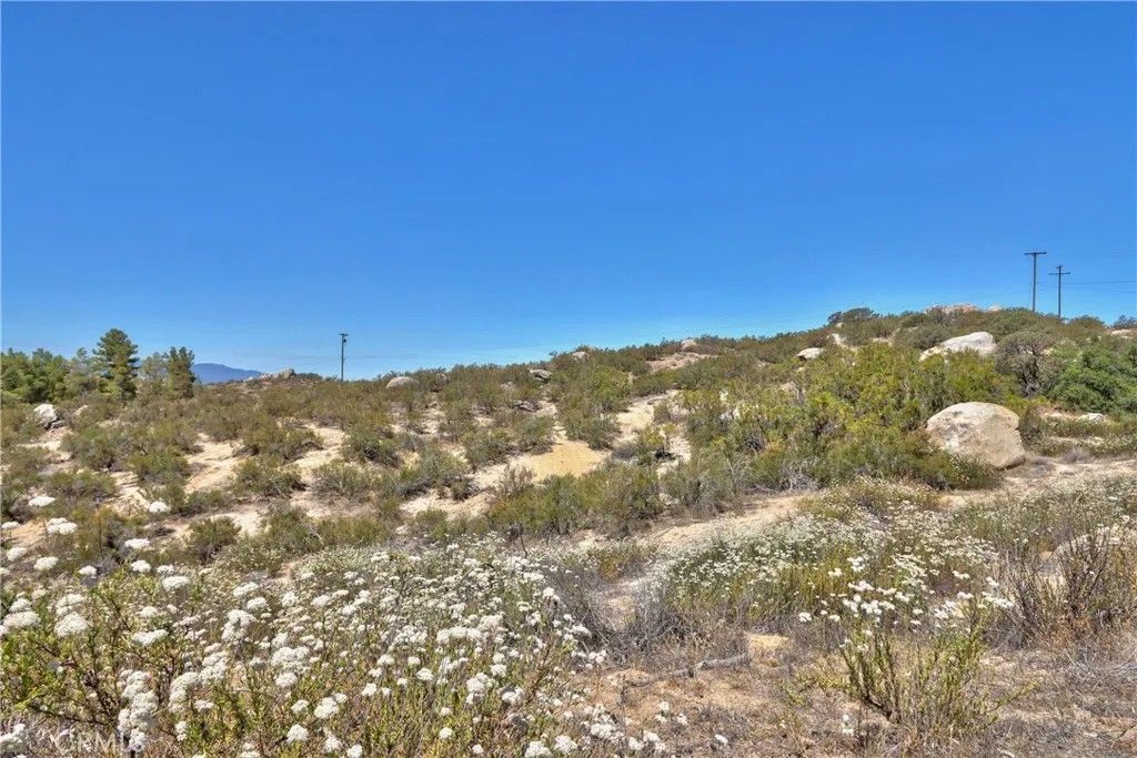 Photo of 0 Crazy Horse Canyon Rd, Aguanga, CA 92536 (MLS # SW25151760)
