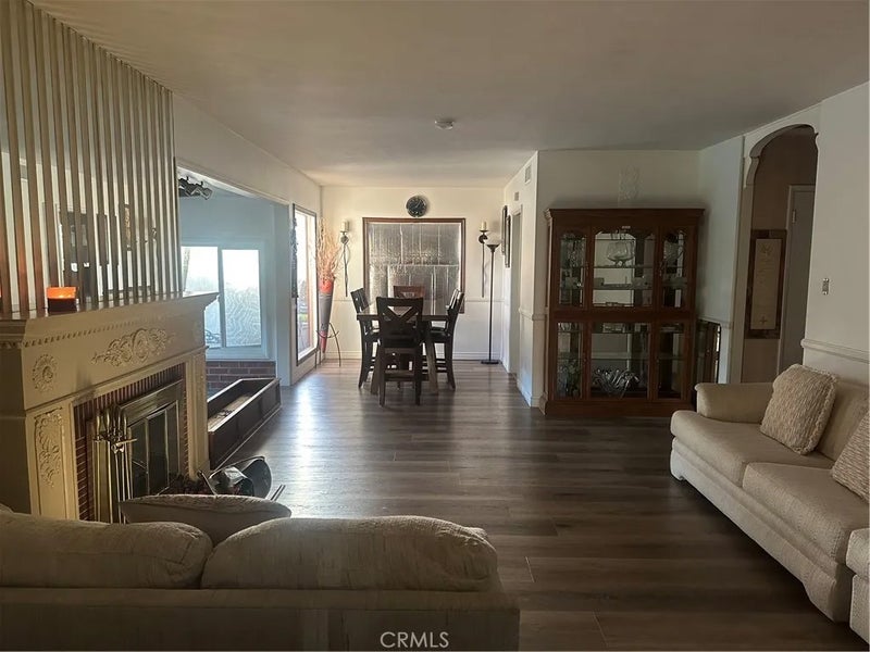 384 E 39th