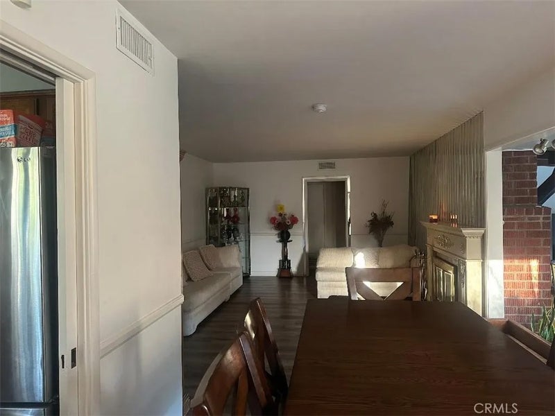 384 E 39th