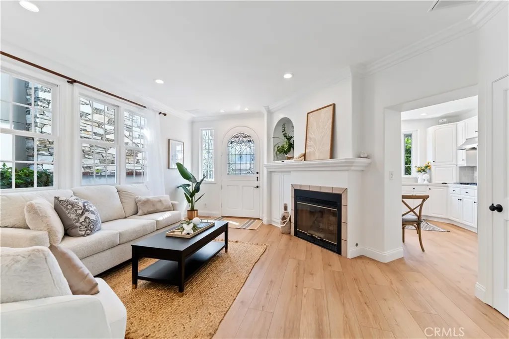 214 Sapphire Avenue