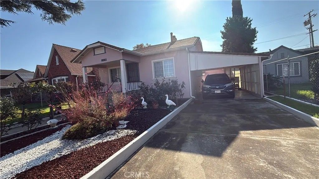 Photo of 1610 Basler St, Sacramento, CA 95811 (MLS # OC25273454)