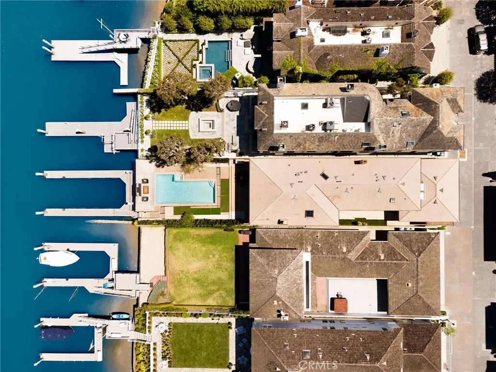 12 Harbor Island