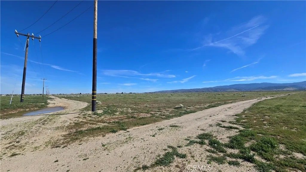 Photo of 0 Avenue B-8 vicinity 265th St W, Fairmont, CA 93536 (MLS # SR26046751)