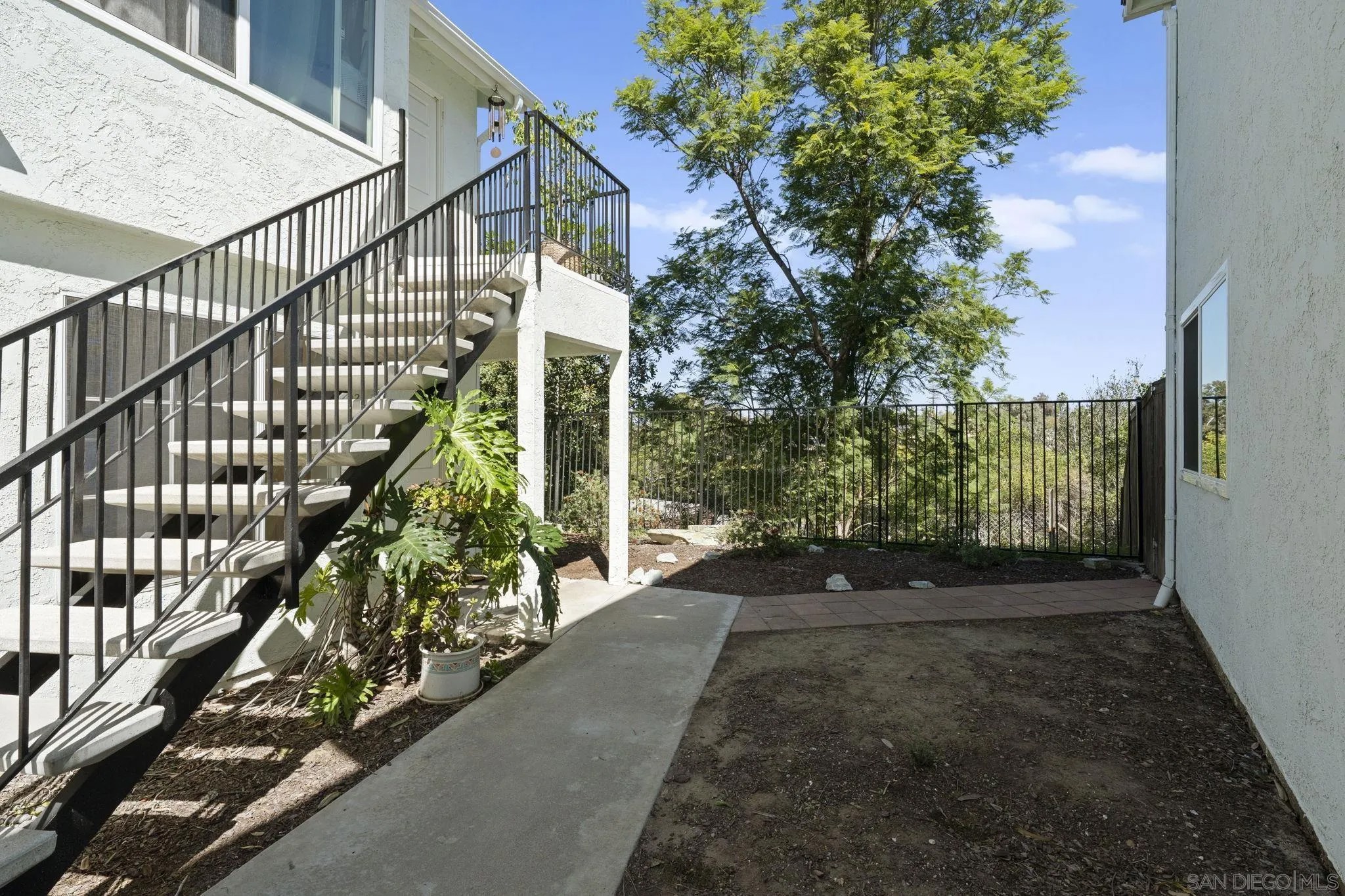 4575 Contour Blvd 103