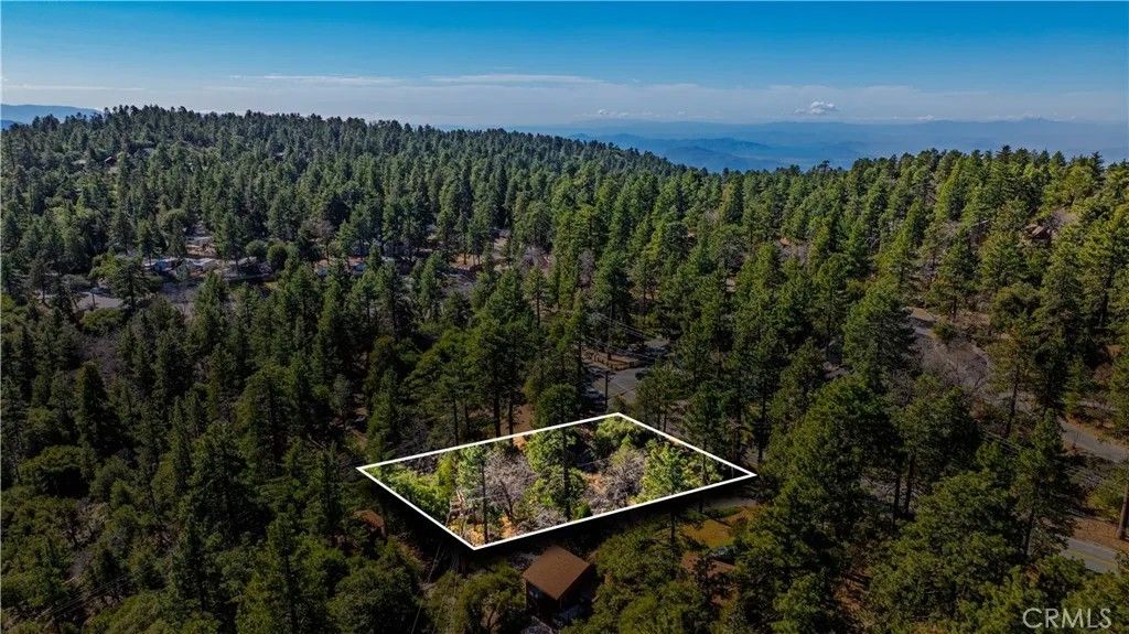 Photo of 1 Mountain View, Idyllwild, CA 92549 (MLS # CV26030117)