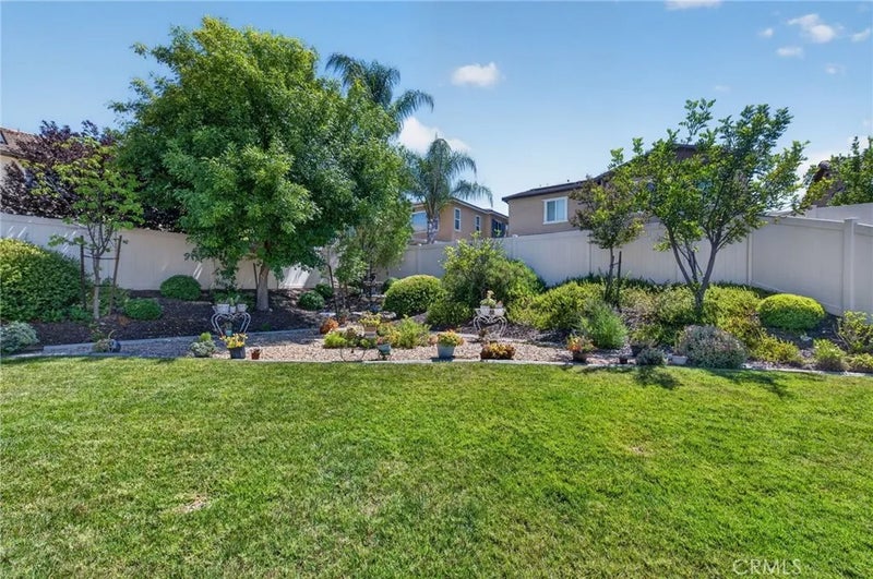 31280 Whistling Acres