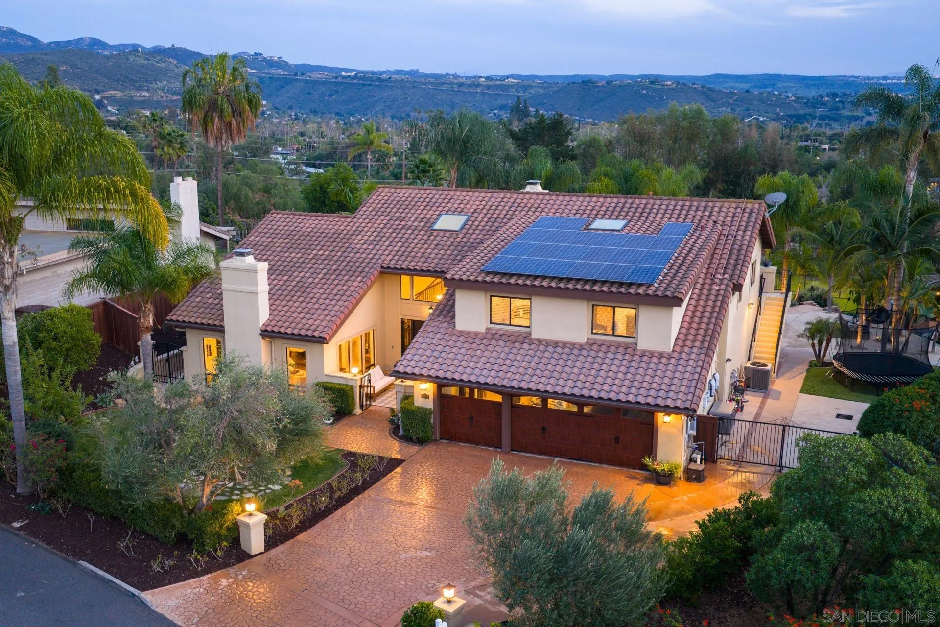 13723 Vista Poniente Drive