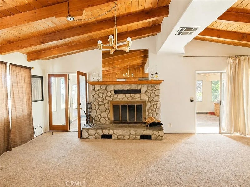 30891 Valley Oak