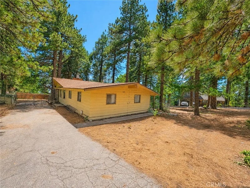 30891 Valley Oak