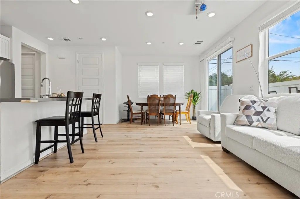 Photo of 1544 W Plaza Del Amo, Torrance, CA 90501 (MLS # WS26057575)