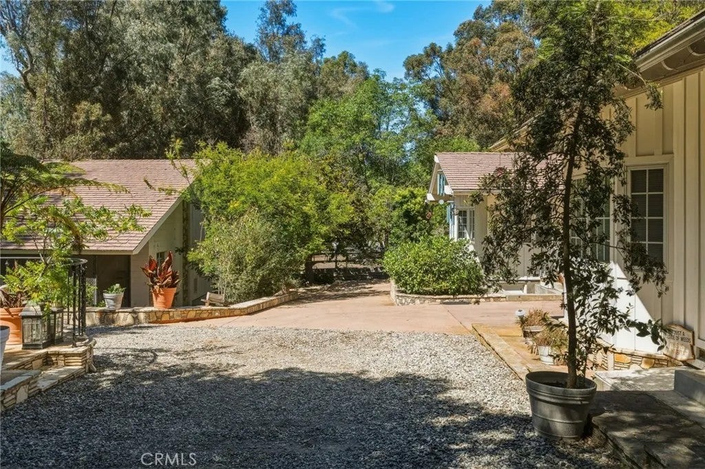 14 Johns Canyon Road