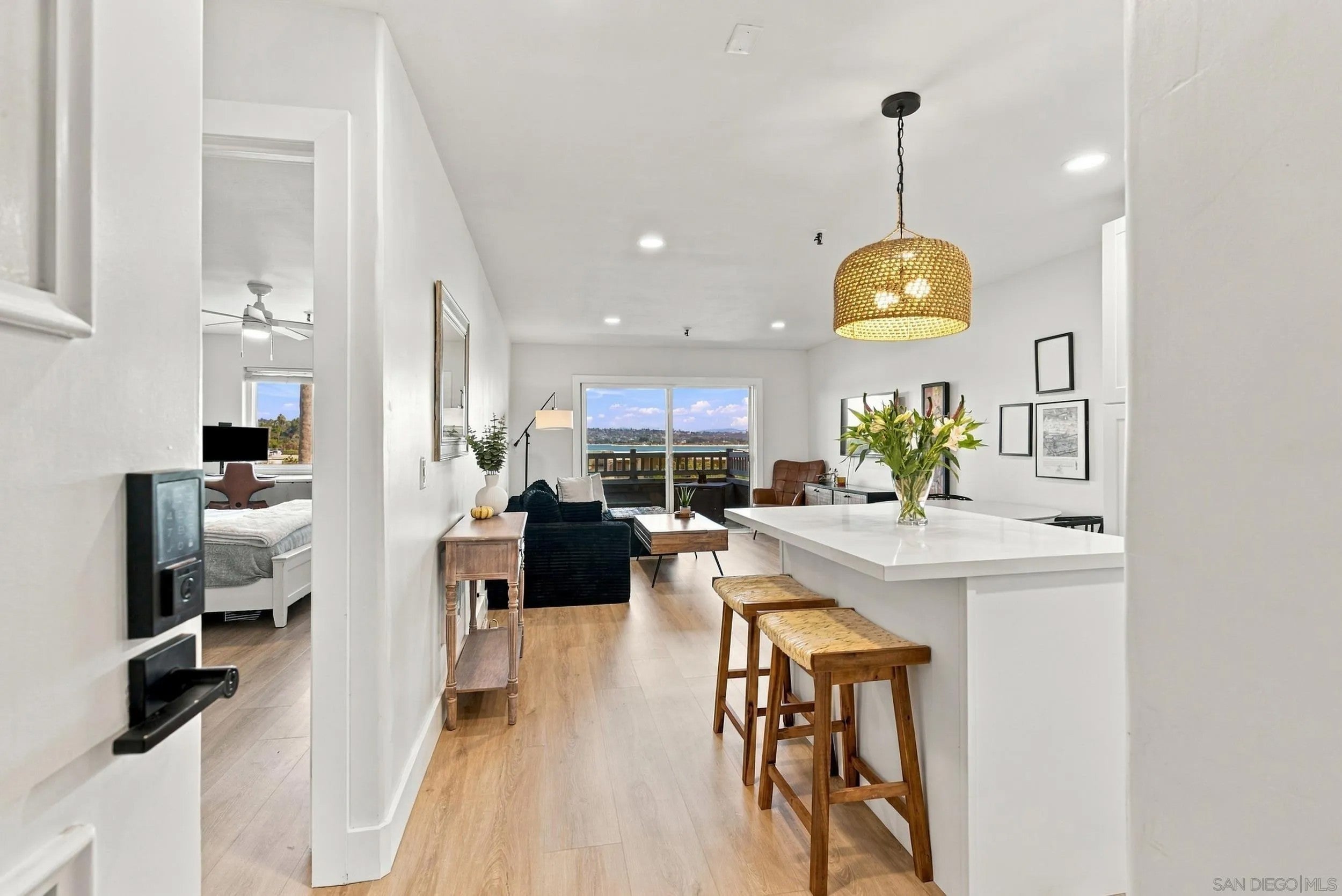 4015 Crown Point Dr 104