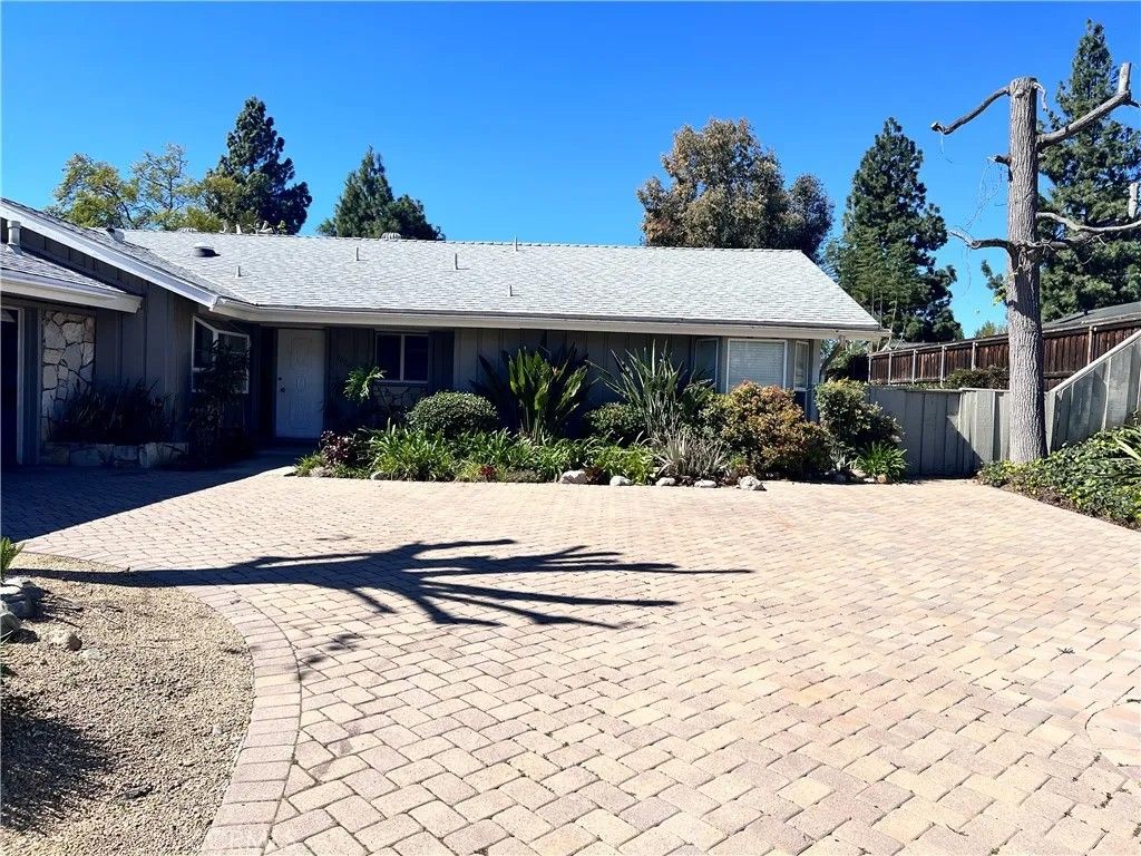 Photo of 10961 Key West, Porter Ranch, CA 91326 (MLS # SR26044565)