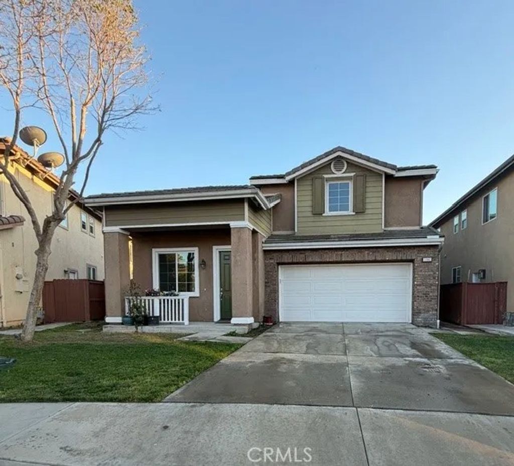 Photo of 106 Fernpine Ln, Pomona, CA 91767 (MLS # SR26055710)
