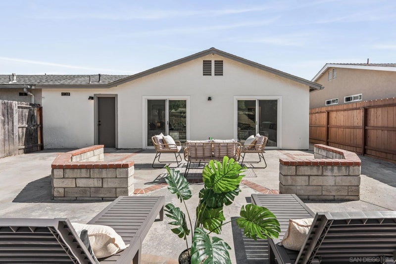 1277 Sagewood Dr