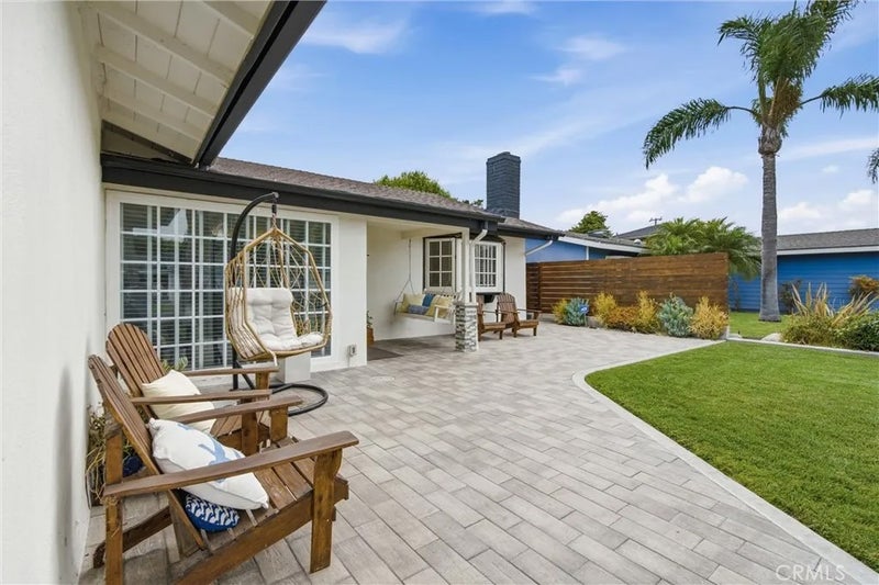 8021 Sunset Circle