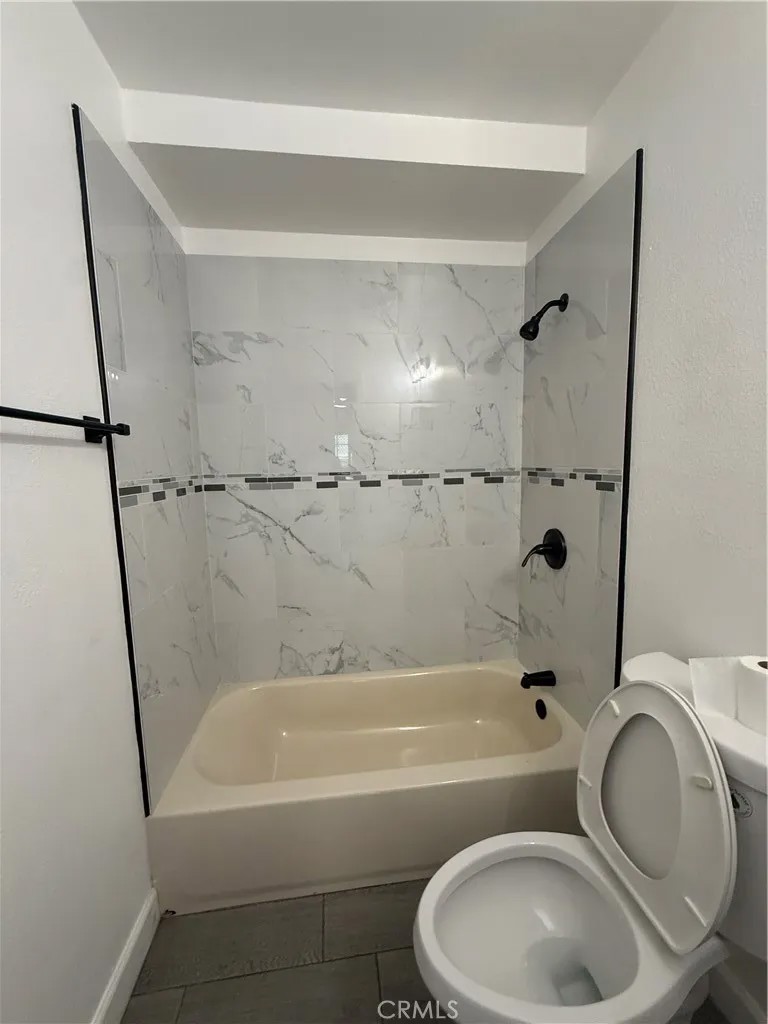 3123 W 67th